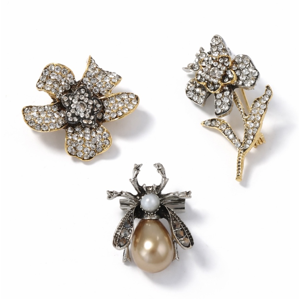 New! Gold Flower Bee Brooch Pin Set NWOT (1063)